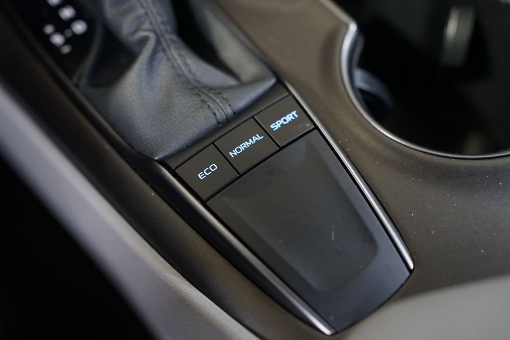 2024 Toyota Camry SE 22