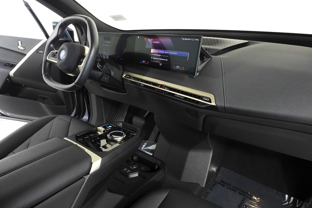 Thumbnail: 2023 BMW iX - 12