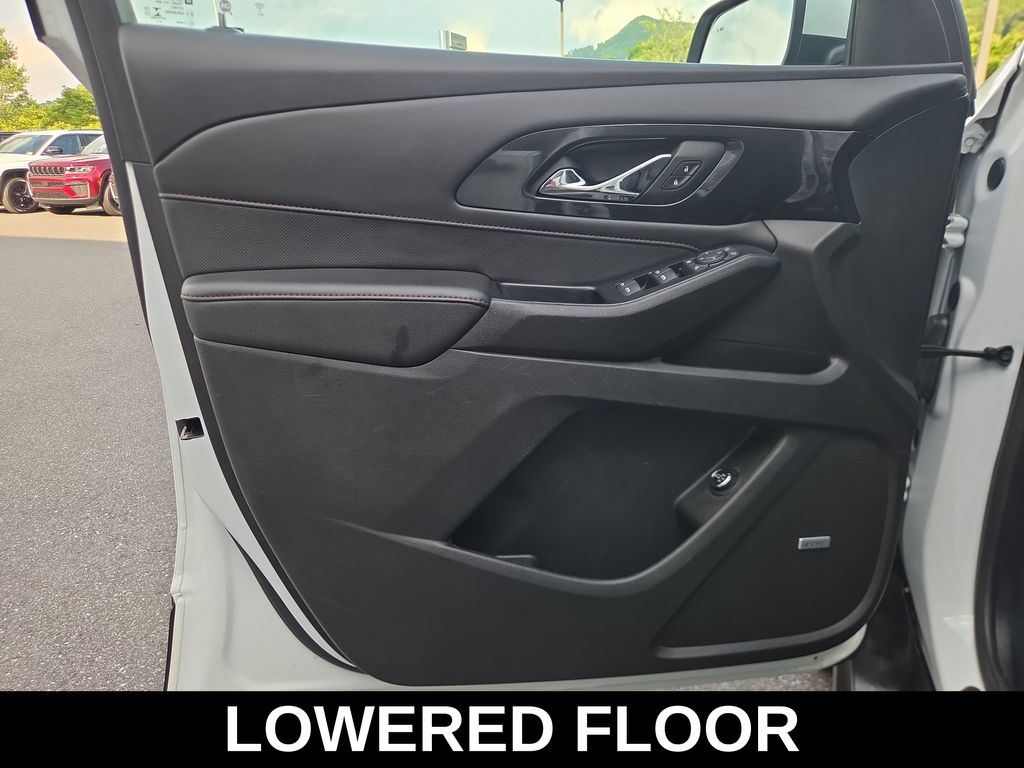 used 2022 Chevrolet Traverse car, priced at $80,410