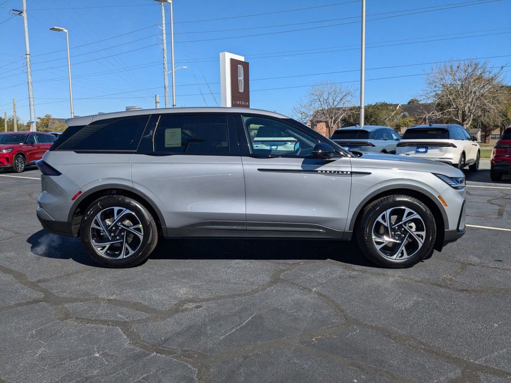 2025 Lincoln Nautilus Hybrid Premiere