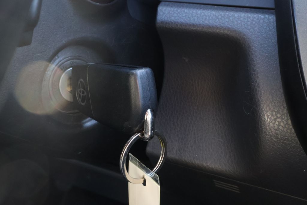 Thumbnail: 2020 Toyota Camry - 26