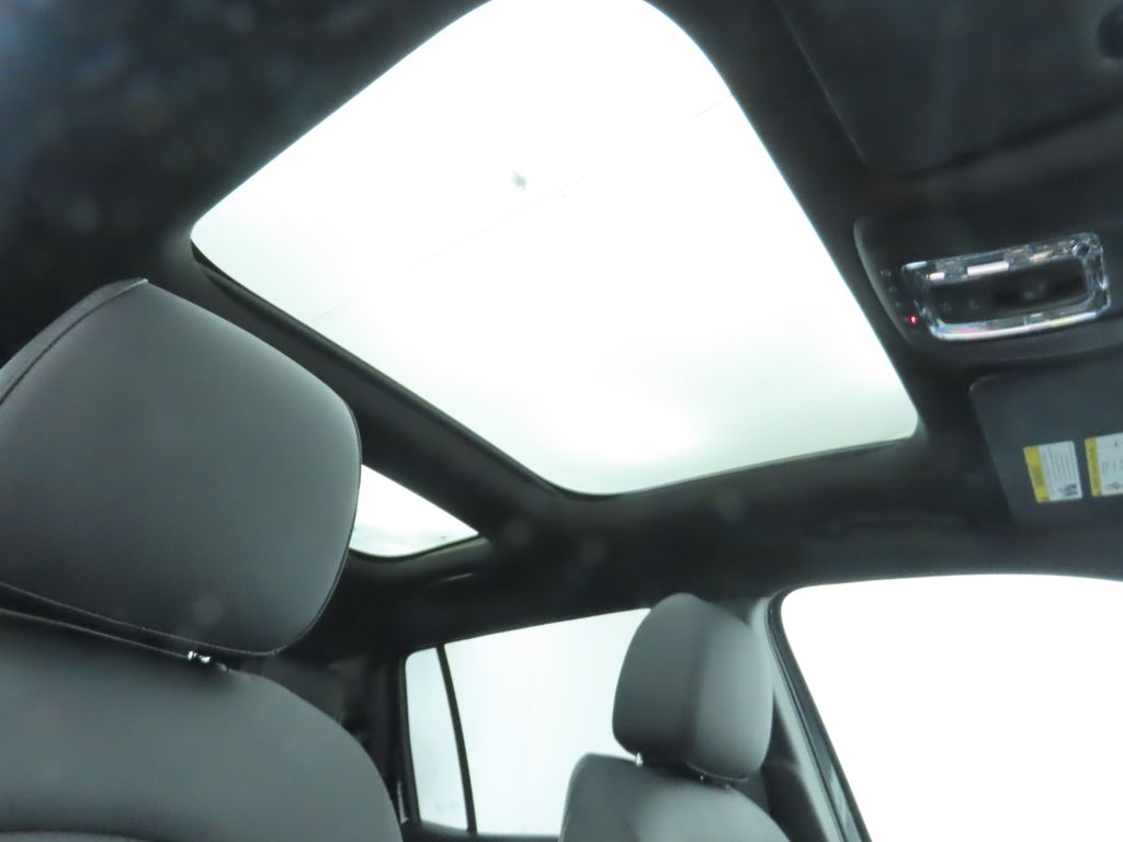 Thumbnail: 2025 Mercedes-Benz GLB - 18