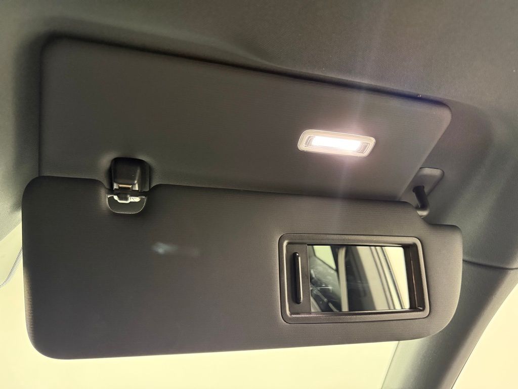 Thumbnail: 2023 Porsche Cayenne - 32