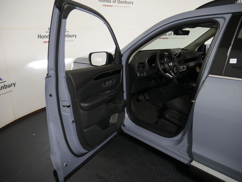 Thumbnail: 2026 Honda Pilot - 10
