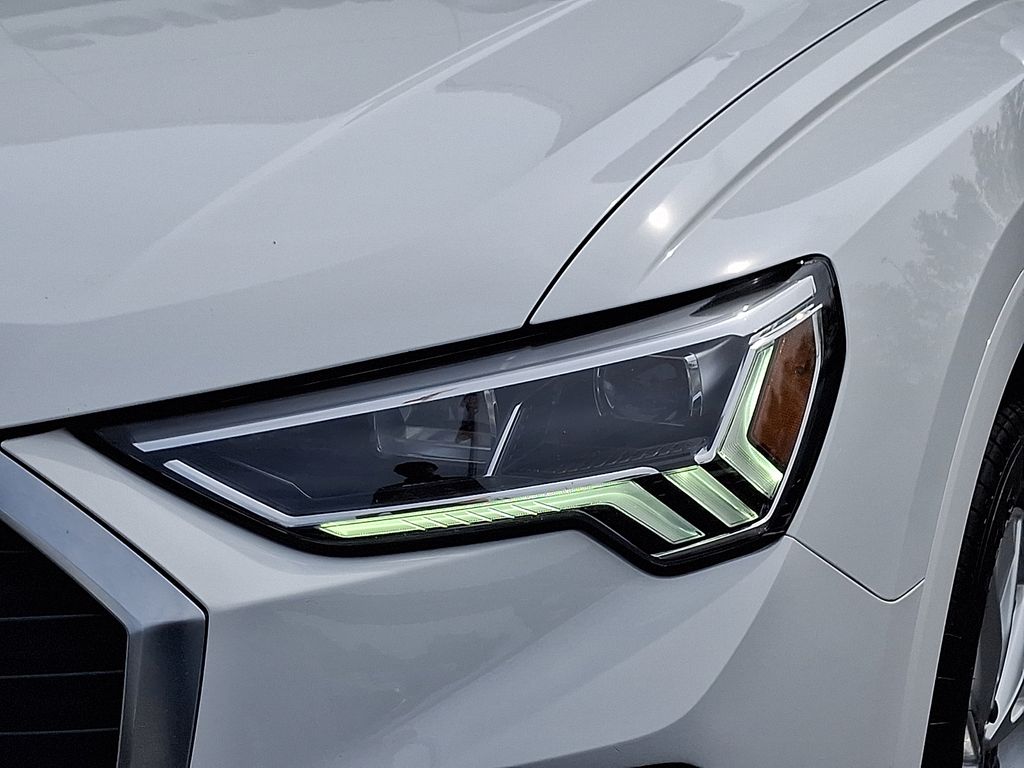 Thumbnail: 2023 Audi Q3 - 9