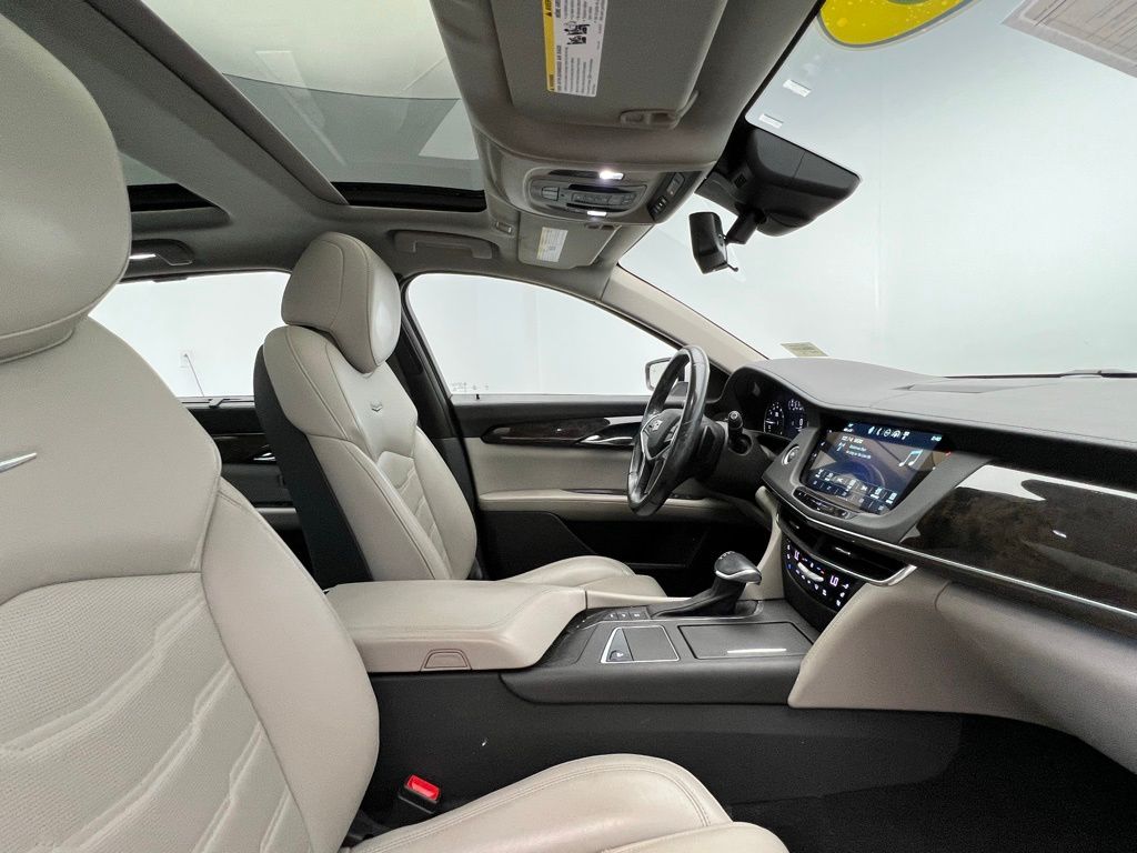 Thumbnail: 2018 Cadillac CT6 - 6