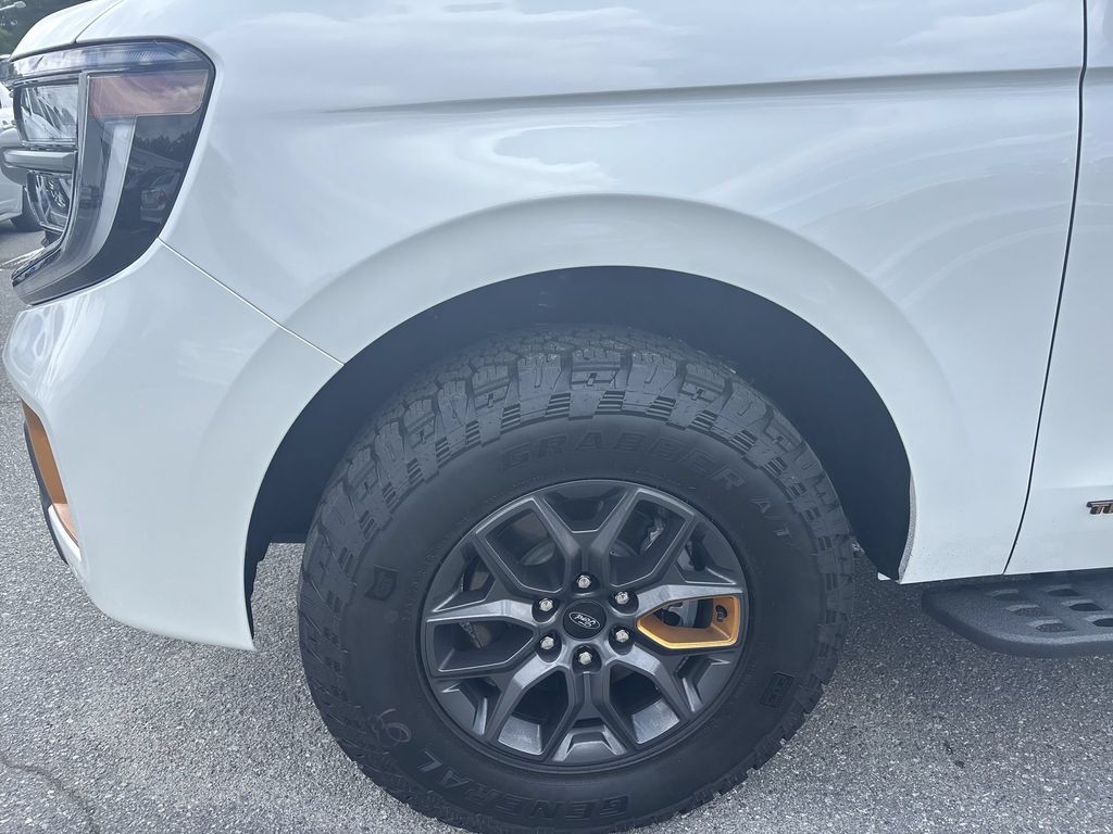 New 2026 Star White Metallic Tri-Coat Ford Tremor® image 19