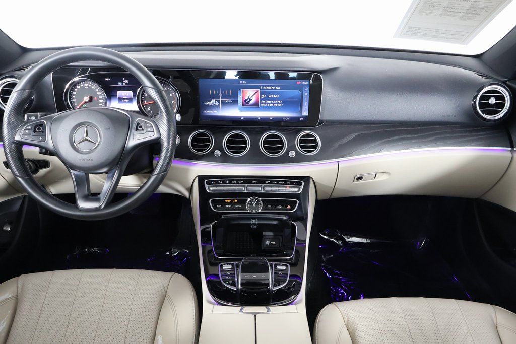 Thumbnail: 2017 Mercedes-Benz E-Class - 8