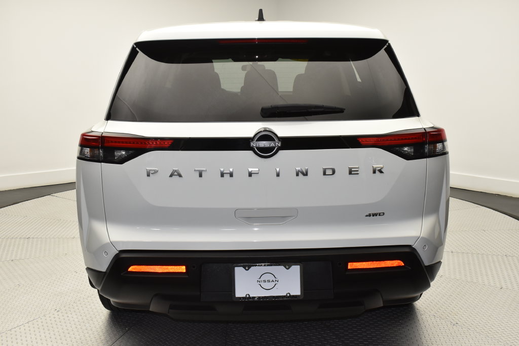 Thumbnail: 2024 Nissan Pathfinder - 6