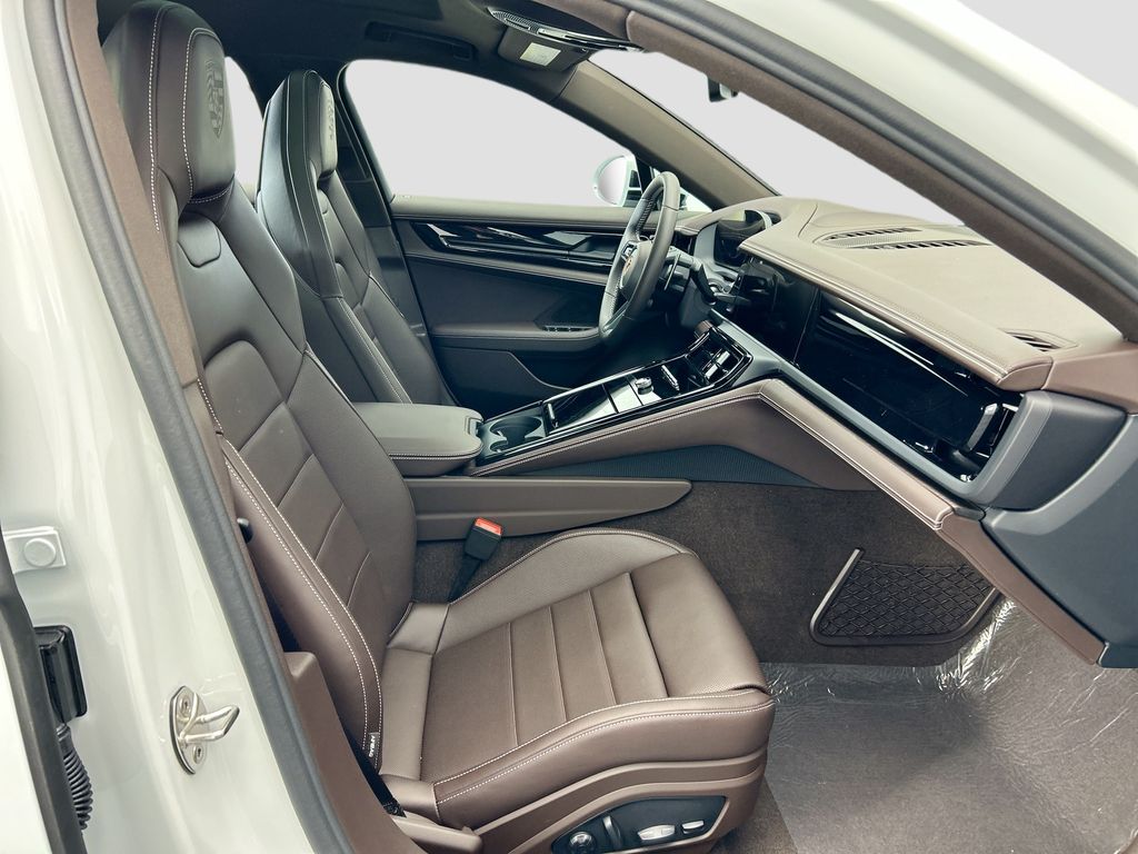 Thumbnail: 2026 Porsche Panamera - 22