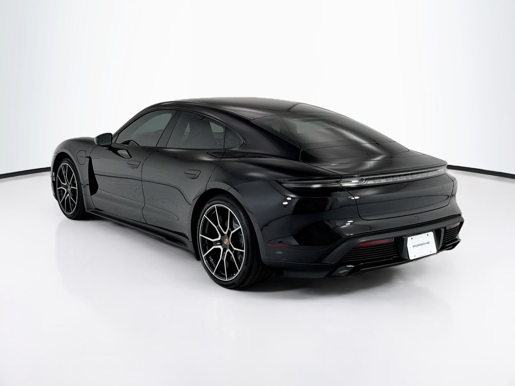 Thumbnail: 2026 Porsche Taycan - 3
