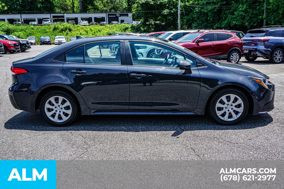 2023 Toyota Corolla LE photo 8