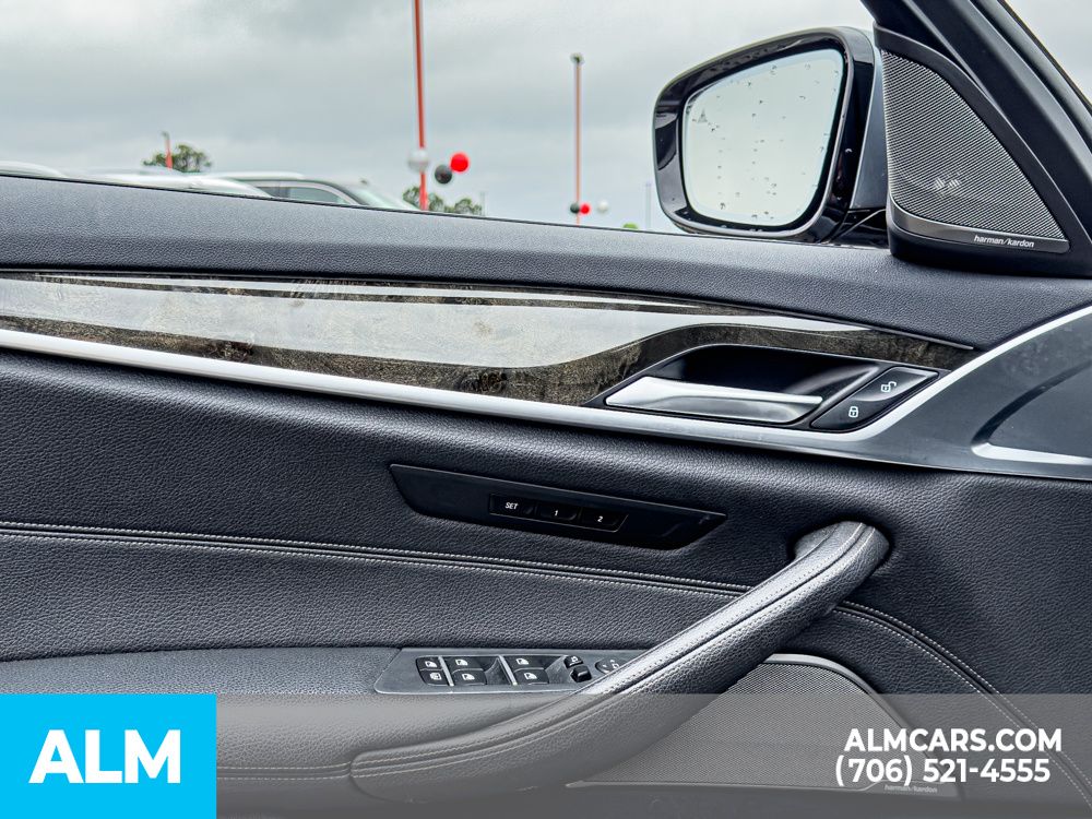 Used 2021 Blue BMW 530i image 9