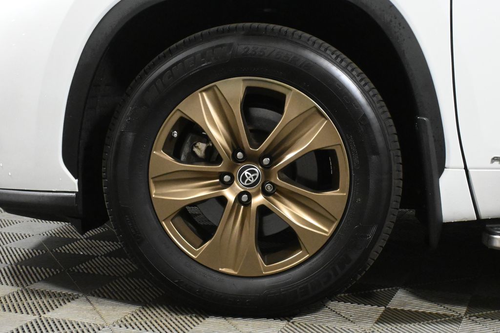2023 Toyota Highlander Bronze Edition 12