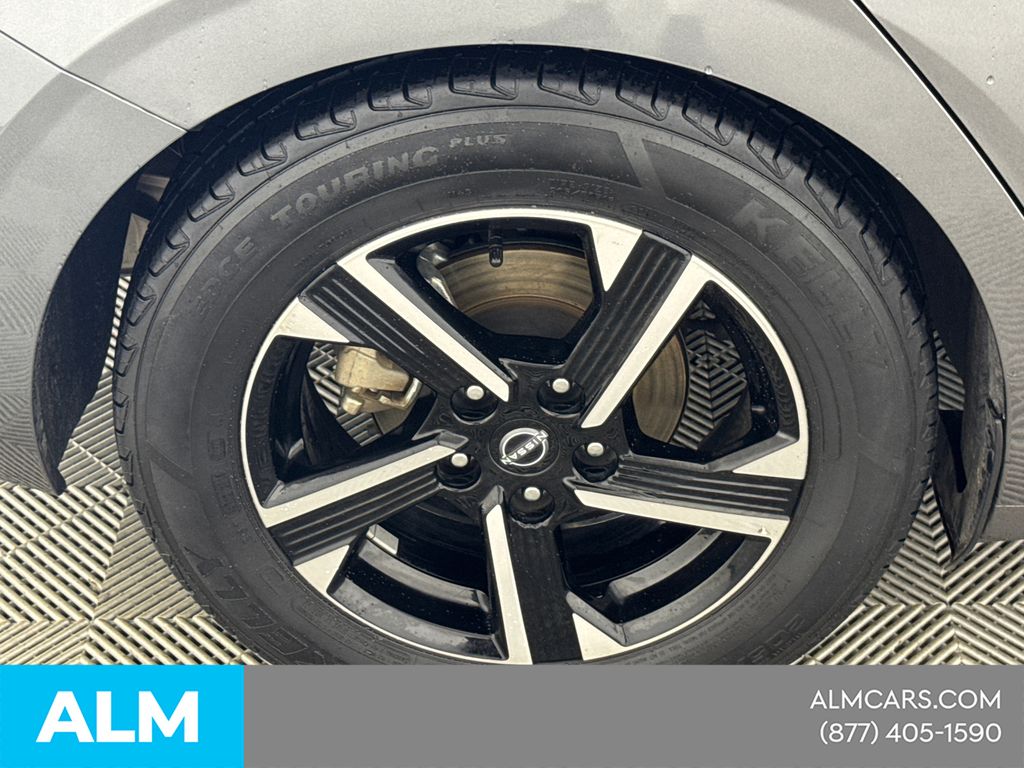 Used 2024 Gray Nissan SV image 21