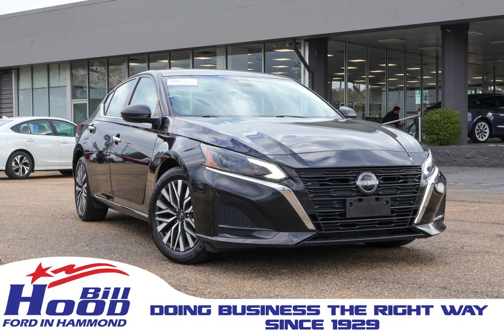 2024 Nissan Altima 2.5 SV FWD