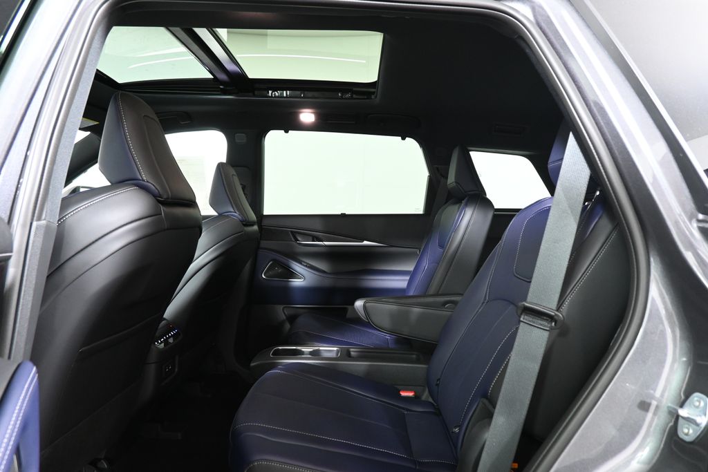 Thumbnail: 2026 INFINITI QX60 - 28