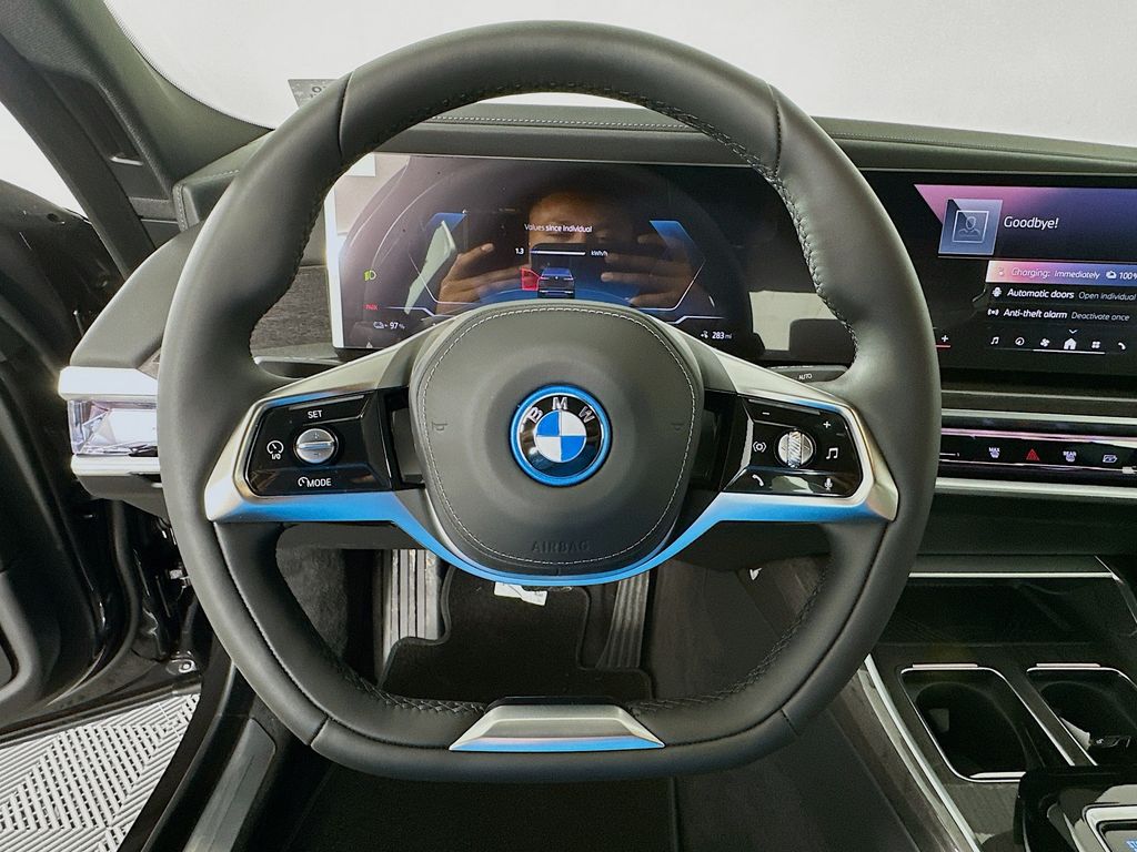 Thumbnail: 2026 BMW i7 - 10