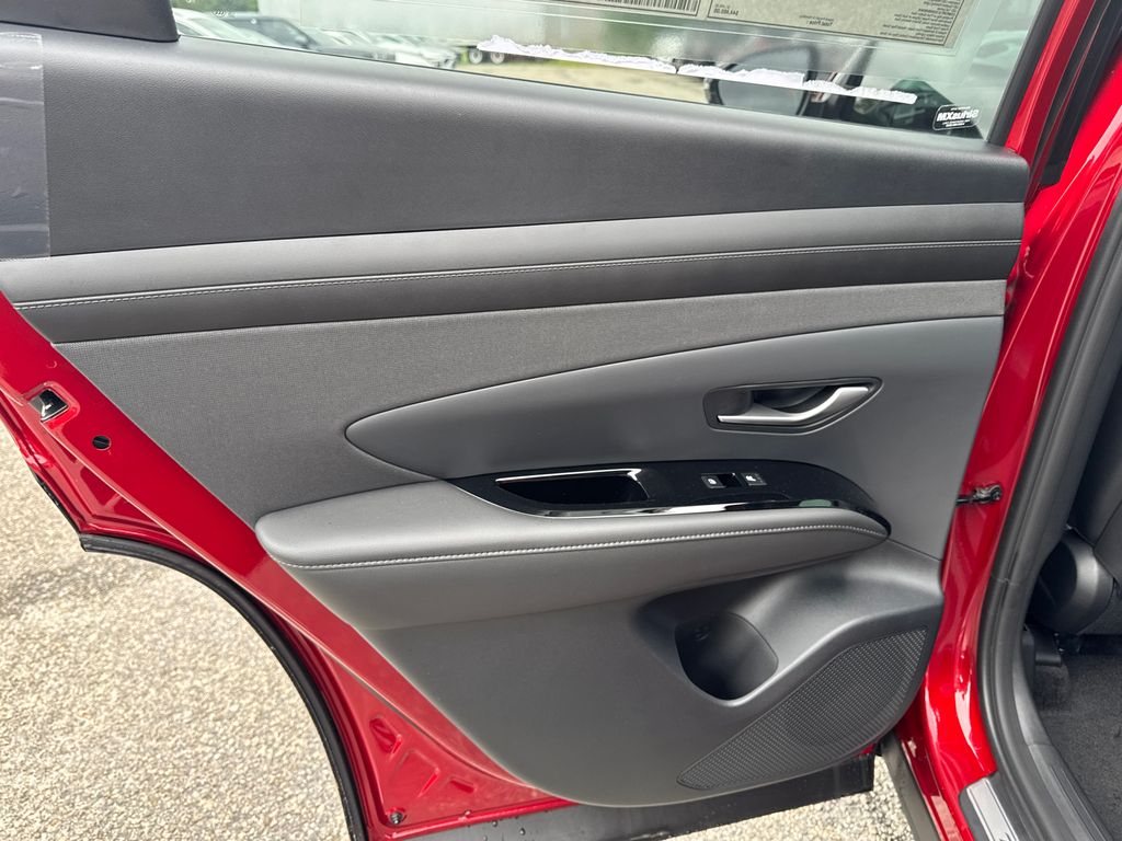 2025 Hyundai Tucson Hybrid Limited photo 12