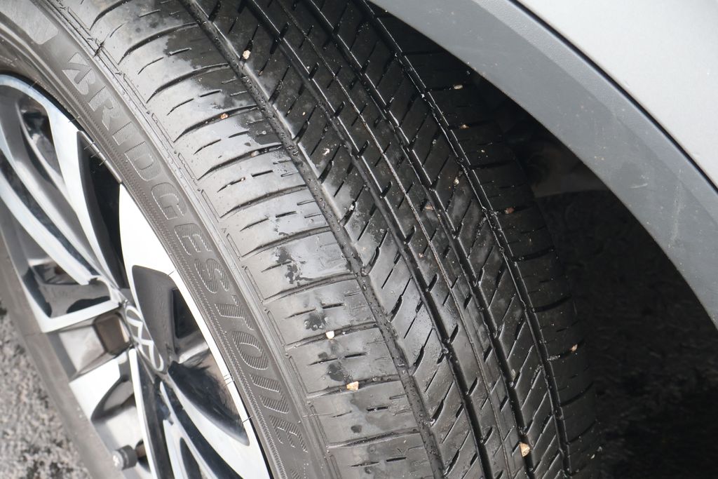 Thumbnail: 2022 Volkswagen Tiguan - 12