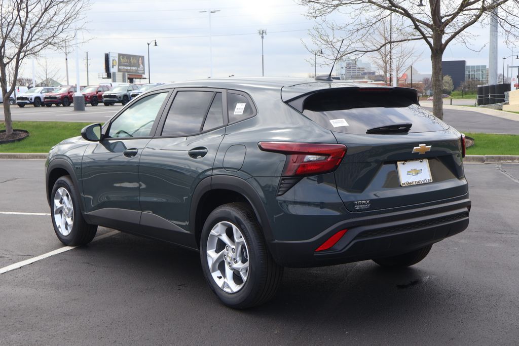 Thumbnail: 2026 Chevrolet Trax - 5