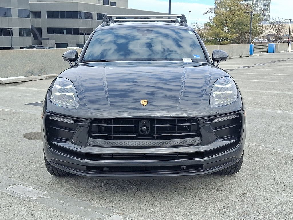 Thumbnail: 2025 Porsche Macan - 6