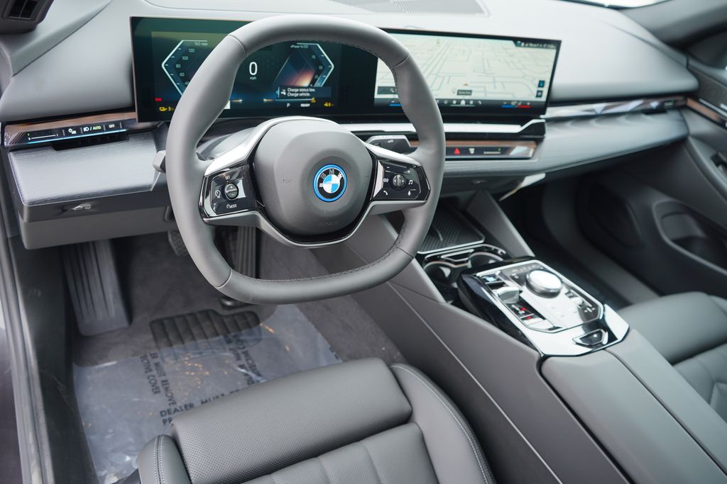 Thumbnail: 2026 BMW i5 - 13