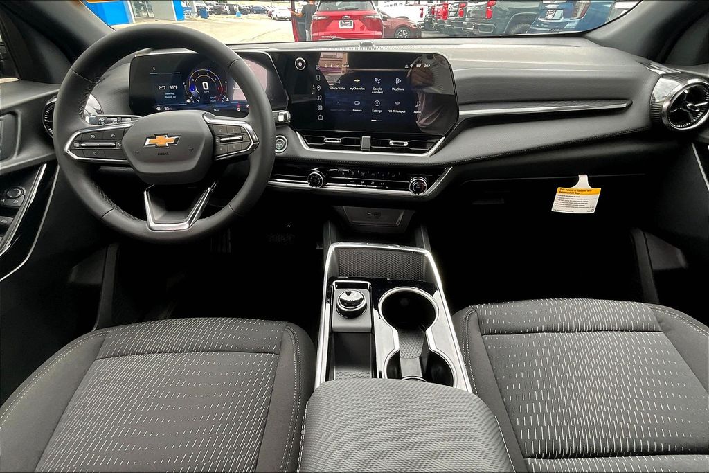 View vehicle photo 5