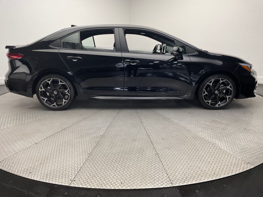 Thumbnail: 2025 Toyota Corolla - 4