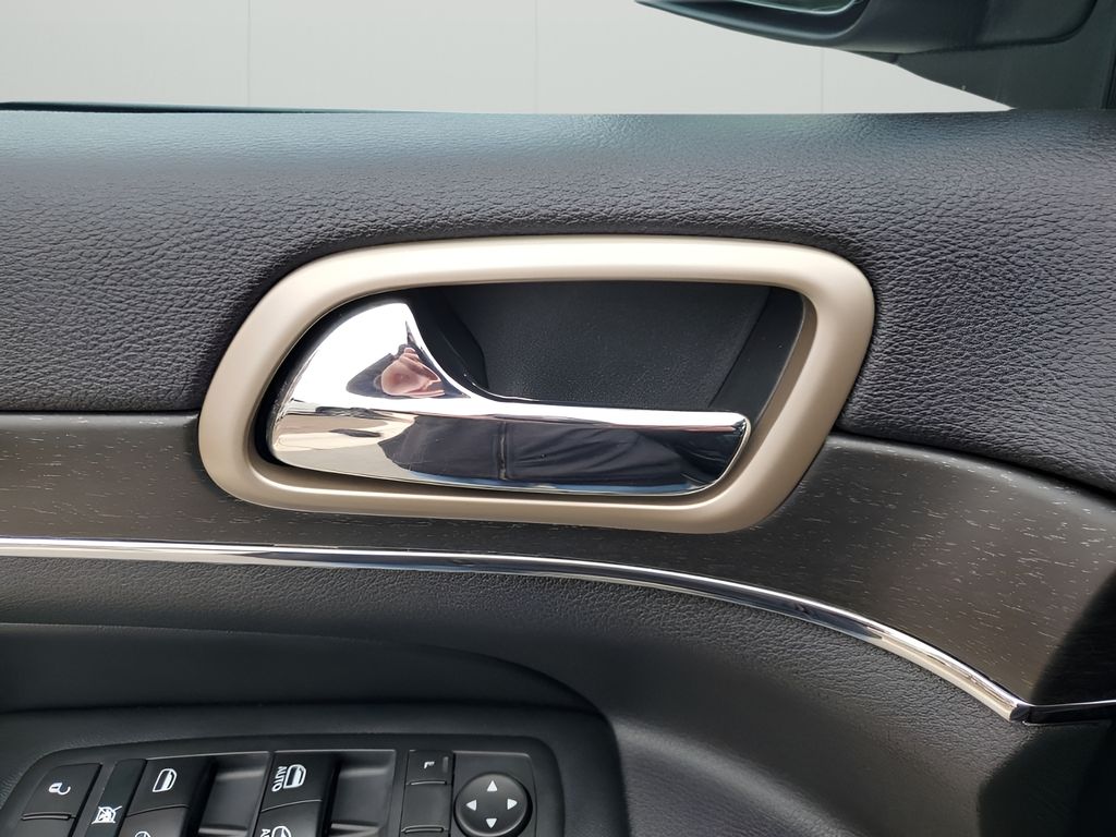 Used Car 2015 Jeep Grand Cherokee  Limited For Sale Under $15,000 In Austin, Texas