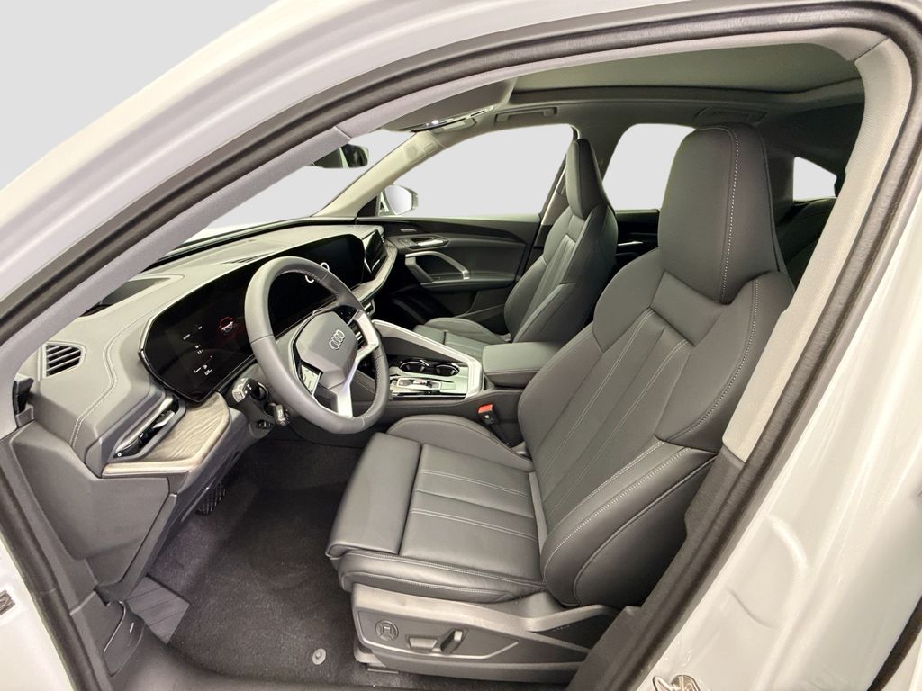 Thumbnail: 2025 Audi Q5 - 19