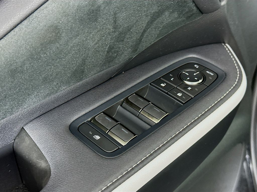 2025 Lexus TX 500h 20