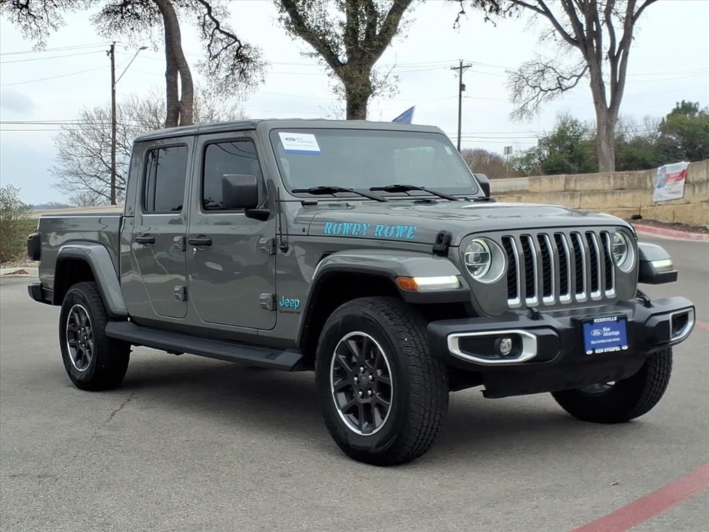 2022 Jeep Gladiator Overland Crew Cab 4WD