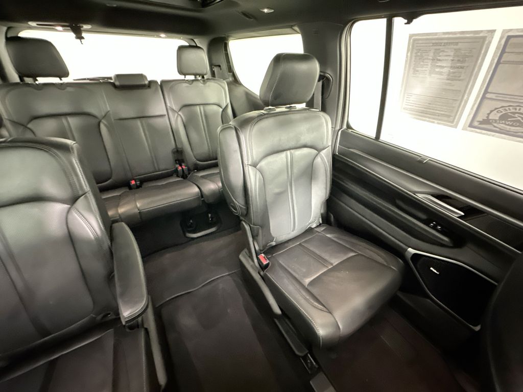 JeepWagoneer14