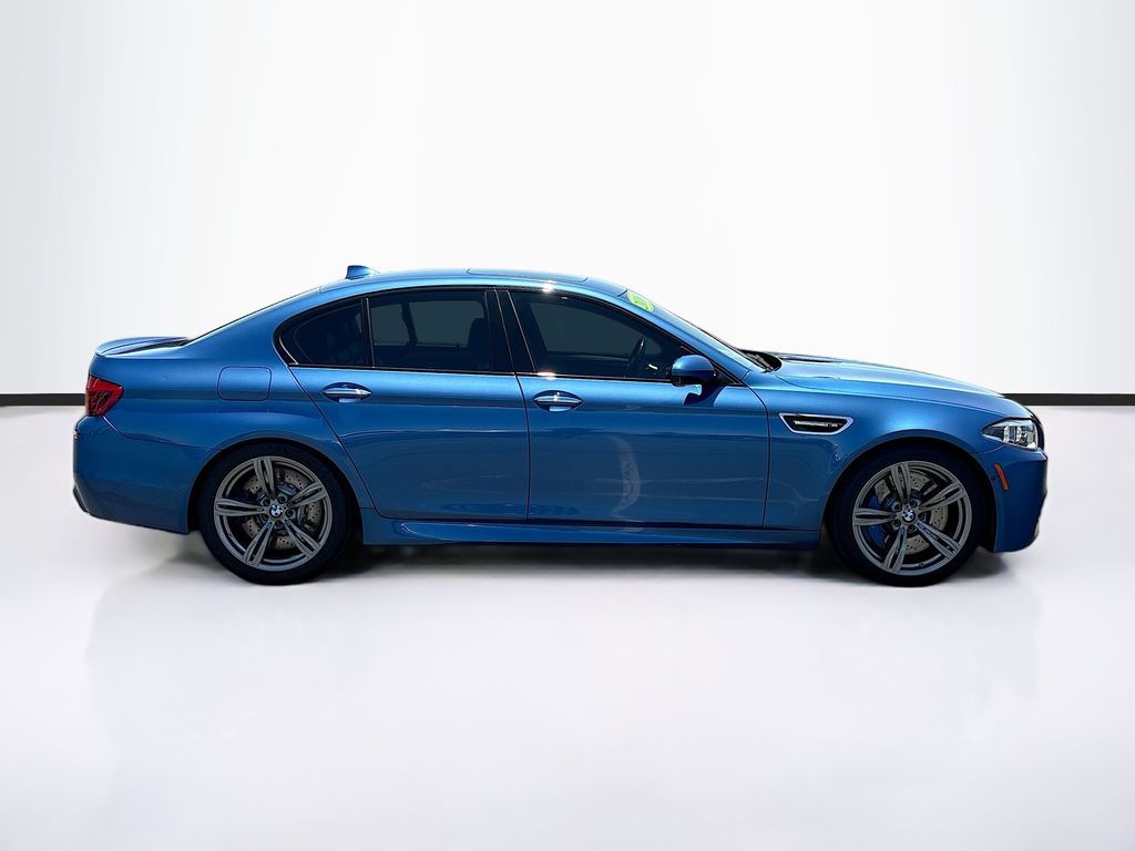 Thumbnail: 2016 BMW M5 - 4