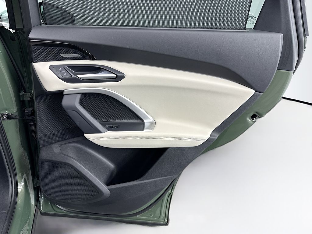 Thumbnail: 2025 Audi Q5 - 26