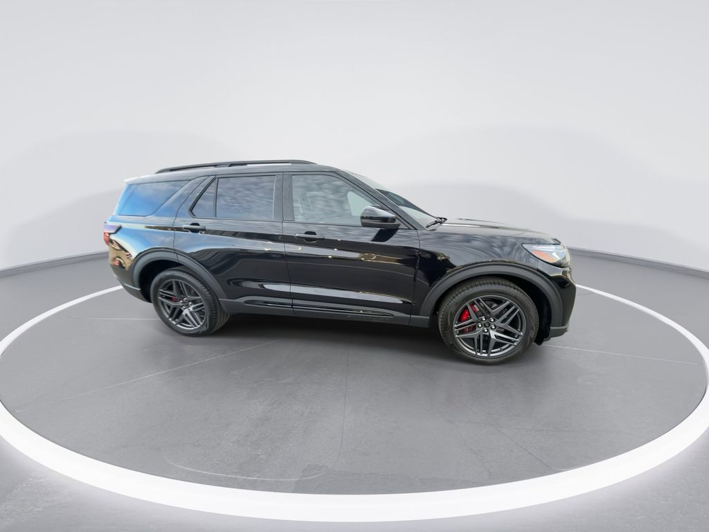 New 2026 Agate Black Metallic Ford ST image 9
