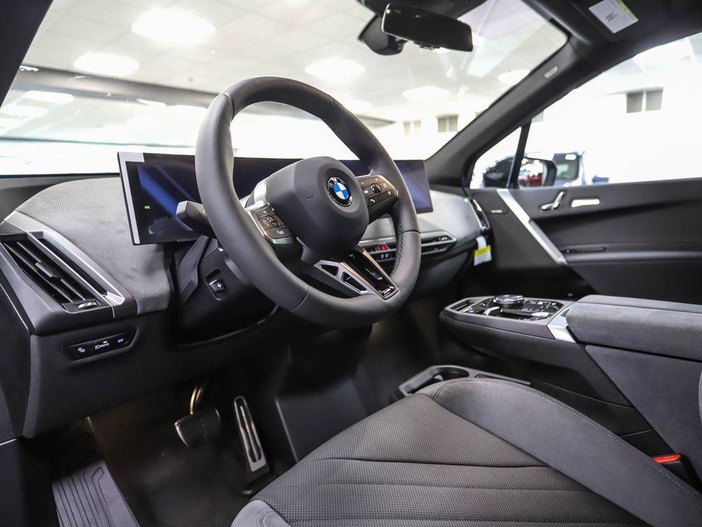 Thumbnail: 2026 BMW iX - 9