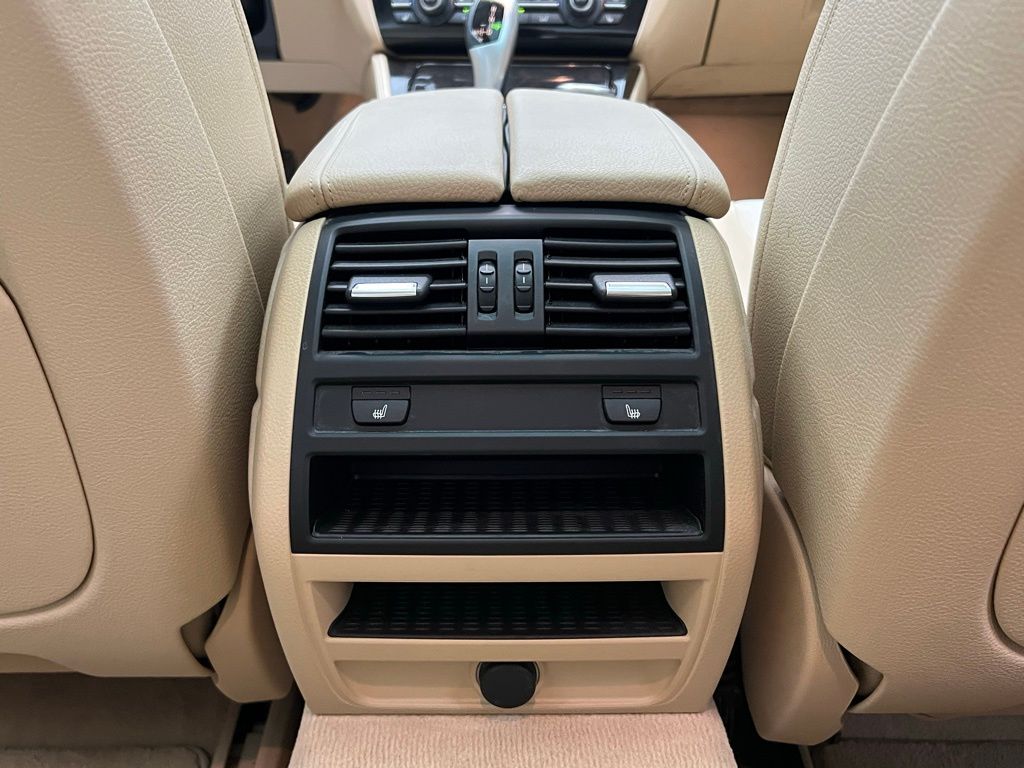Thumbnail: 2015 BMW 5 Series - 9