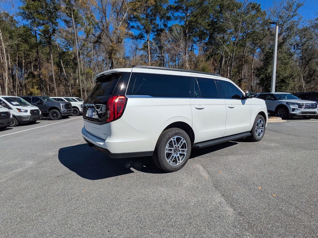 2025 Ford Expedition Active MAX