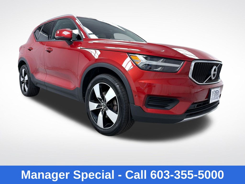 Fusion Red Metallic 2019 Volvo XC40 SUV / Crossover Front-Wheel Drive Automatic
