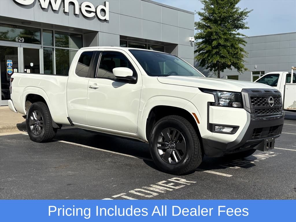 Glacier White 2025 Nissan Frontier Pickup Truck Four-Wheel Drive 9-Speed Automatic Overdrive