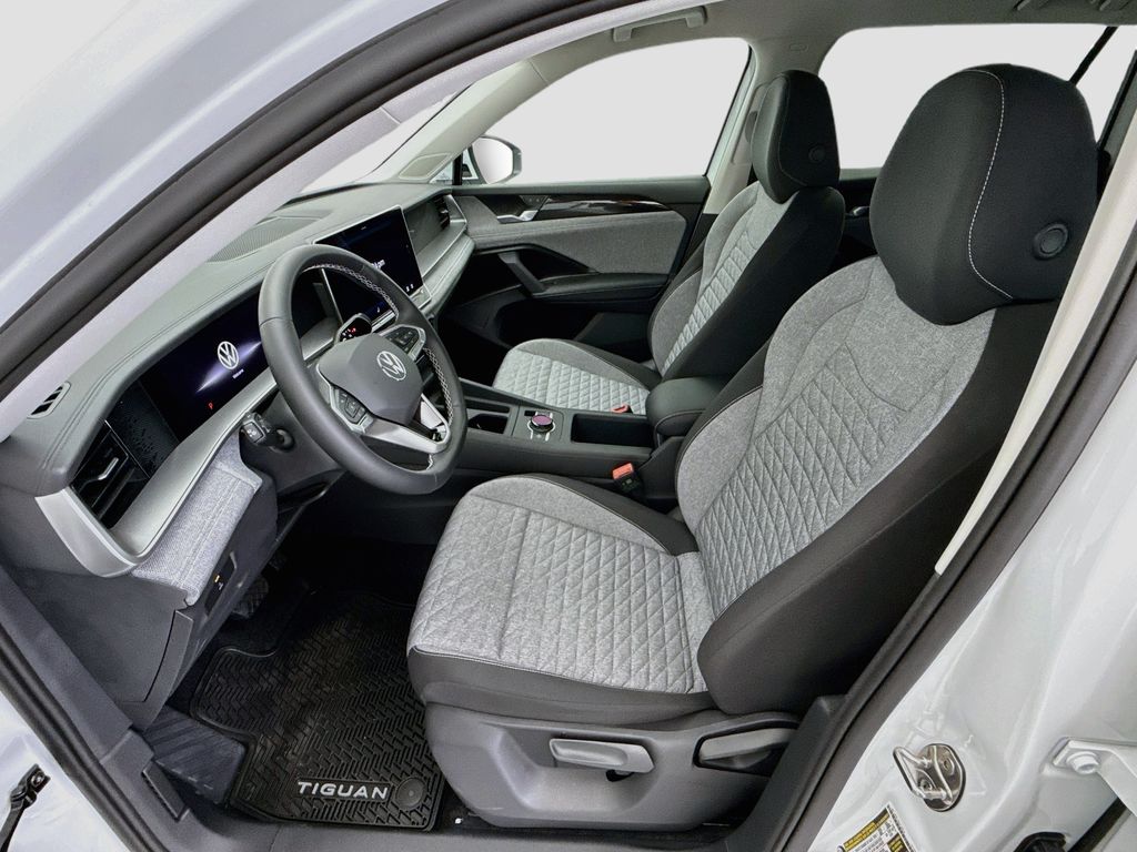 Thumbnail: 2026 Volkswagen Tiguan - 17