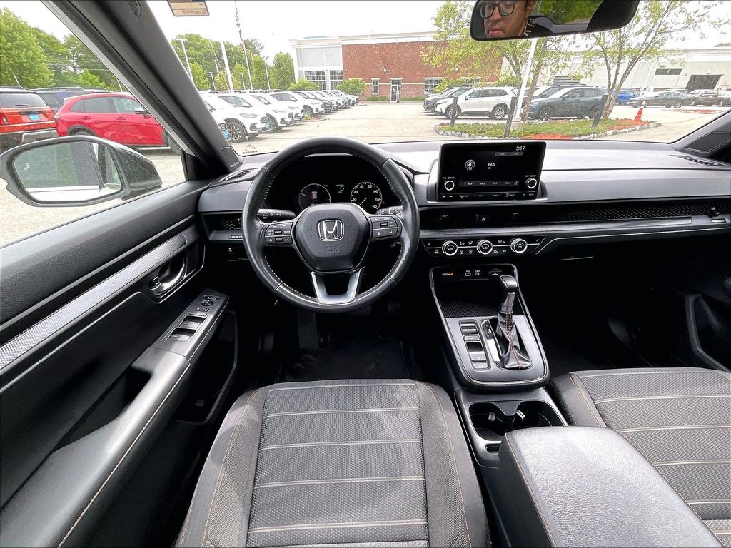 2024 Honda CR-V Hybrid — photo 17