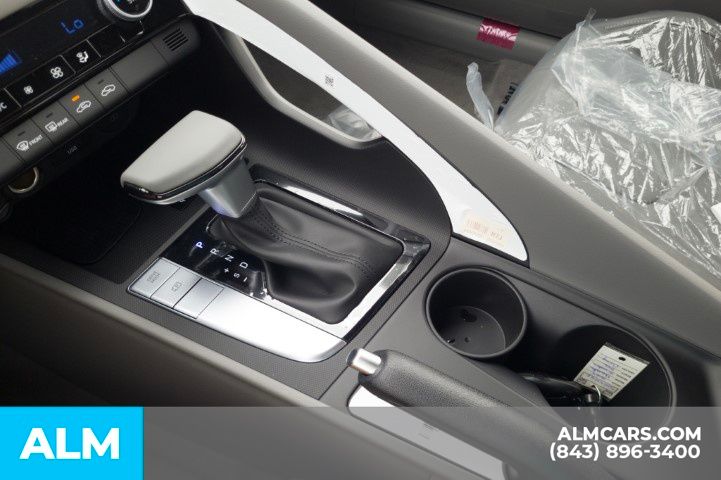Used 2025 Gray Hyundai SEL Sport image 23