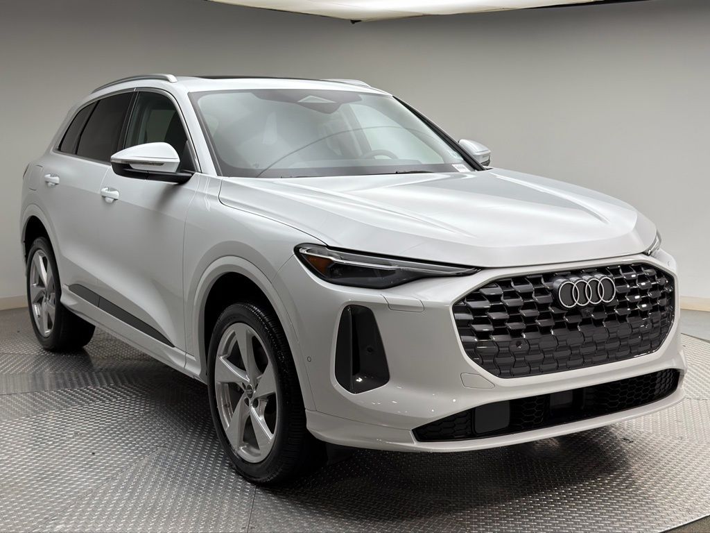 Thumbnail: 2025 Audi Q5 - 7