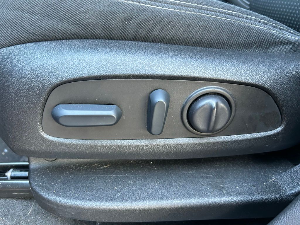 Thumbnail: 2022 GMC Terrain - 16