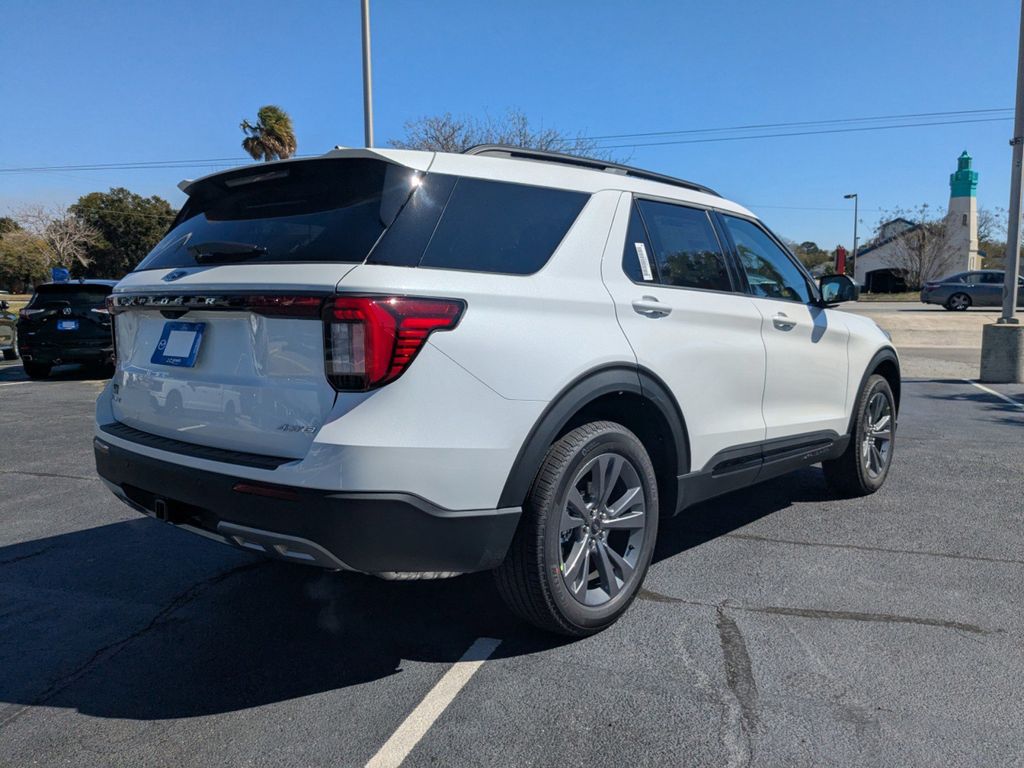 2026 Ford Explorer Active w/200A Pkg