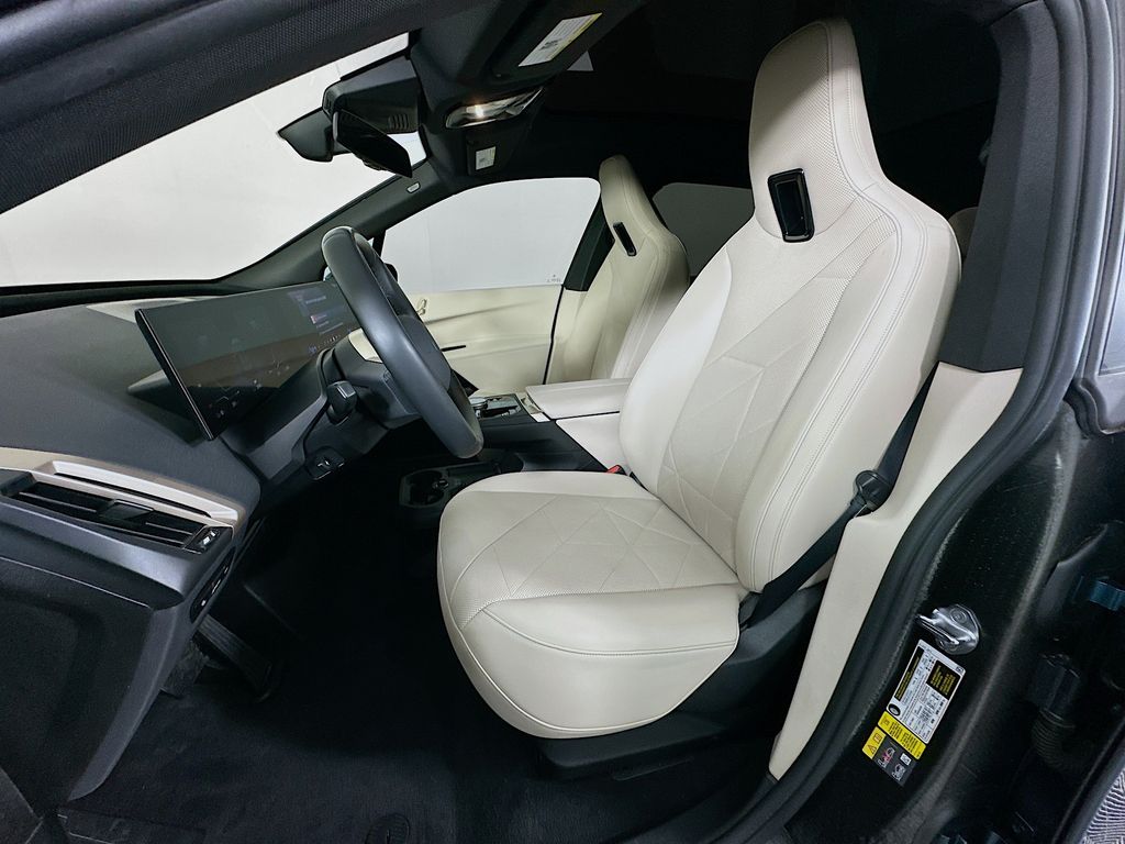 Thumbnail: 2024 BMW iX - 21