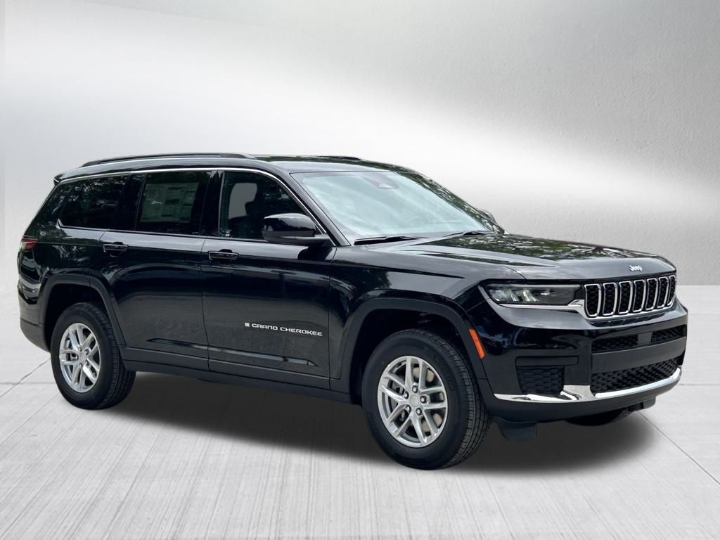 2024 Jeep Grand Cherokee L Laredo's photo